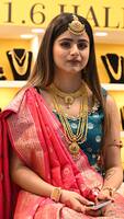బంగారం పెట్టుకుంటే బోలెడు లాభాలు.. కానీ ఇలా ధరిస్తేనే ప్రయోజనం..!