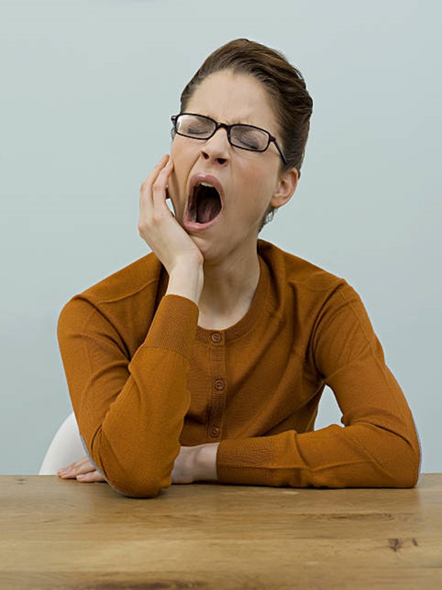 Know the science behind contagious yawning Why we yawn when others do