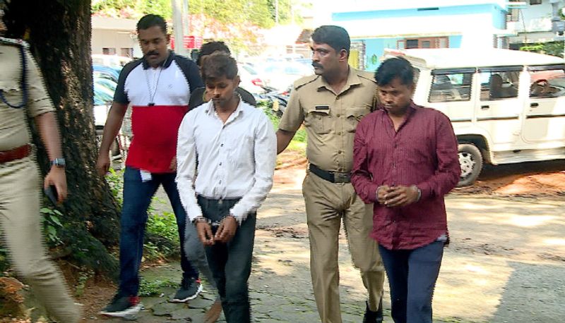 migrant worker siblings who posed as belt sellers during day time held for theft in different textile showrooms in kerala etj