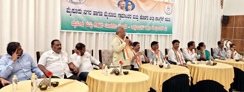 Congress aims to win 20 seats: Who is the Mysore-Kodagu Lok Sabha candidate snr