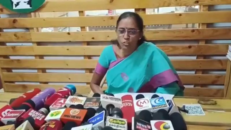 karur mp jothimani slams bjp government in chennai airport vel