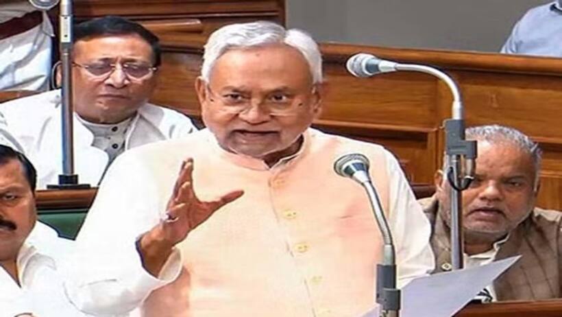 నా మూర్ఖత్వం వల్ల ఆయన సీఎం అయ్యాడు.. : జితన్‌పై సీఎం నితీశ్ కుమార్ వివాదాస్పద వ్యాఖ్యలు
