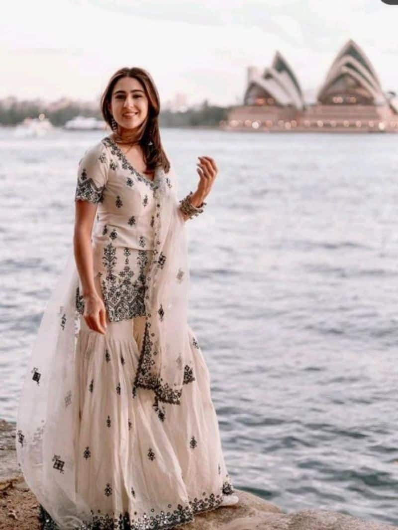 sara ali khan 10 outfit for diwali zkamn