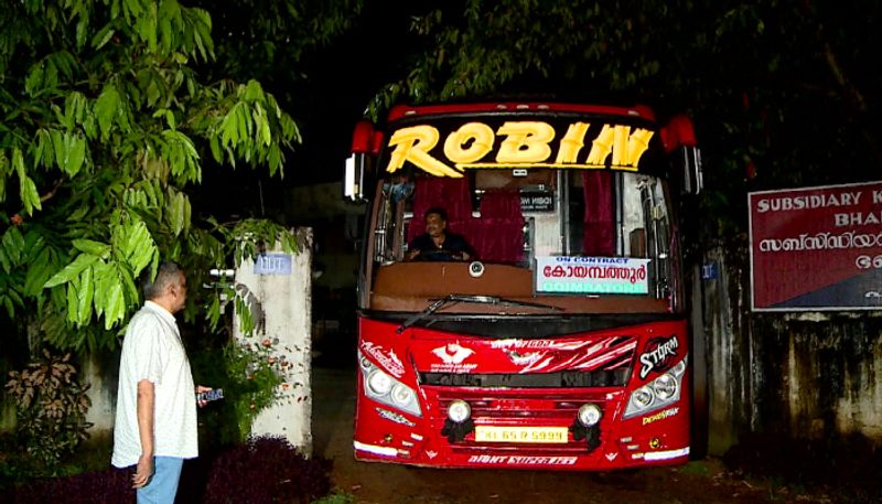 Temporary relief for Robin Bus; The High Court stayed the action of canceling the permit