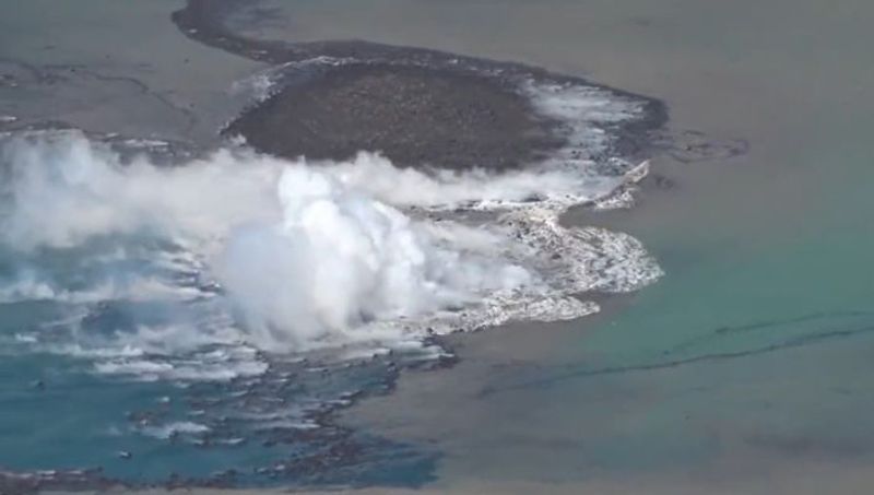 New Island is born near Japan's Ogasawara island (WATCH)