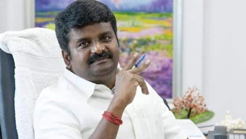 Enforcement Directorate raids former AIADMK minister Vijayabaskar house tvk