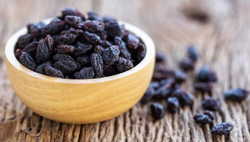 Why should you eat soaked raisins