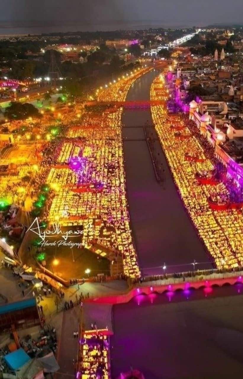 Ayodhya Breaks Its Own World Record, Lights 22 Lakh Diyas On Diwali Eve sgb