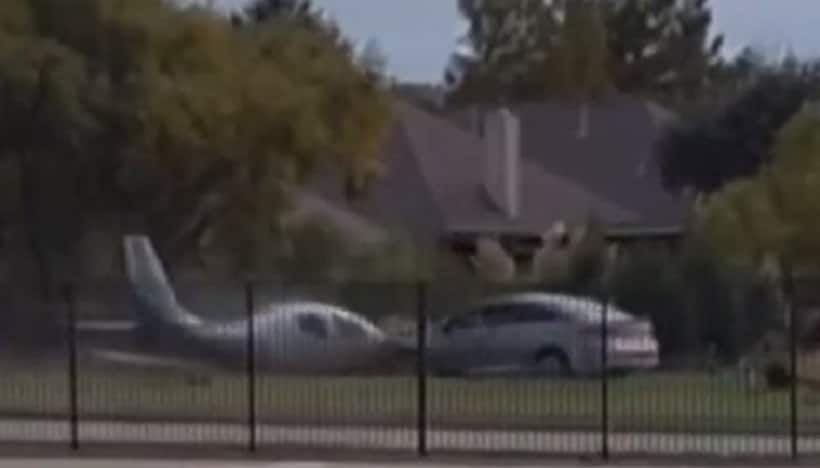 Plane crashes into car : కారును ఢీకొట్టిన విమానం.. వీడియో వైరల్.. 