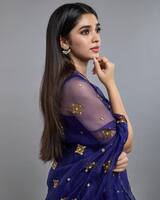 ఒంటినిండా దీపావళి వెలుగులు నింపుకున్న బేబమ్మ.. ట్రెడిషనల్ లుక్ లోనూ మత్తెక్కిస్తోందిగా..  