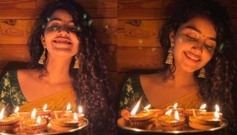 Anupama Parameswaran diwali celebrations NSK