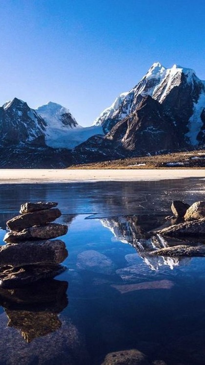 <p>ट्रेकिंग और हाईकिंग लवर सर्दियों में उत्तराखंड में चोपता जरुर जाएं। यहां के मनोरम दृश्य देखकर आप वापस आने के लिए राजी नही होंगे। सर्दियों के लिए ये बेस्ट टूरिस्ट डेस्टिनेशन हैं। </p>

<p> </p>
