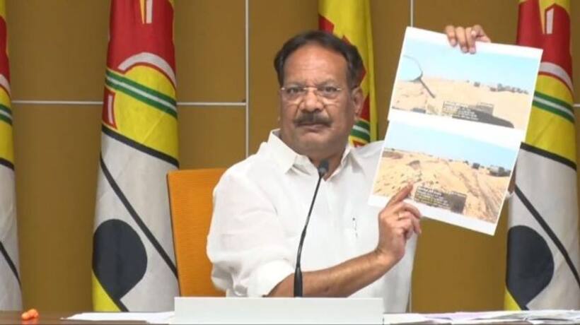 సీఎం జగన్ కు మద్యం, ఇసుక రెండుకళ్లు... : ఆనంద్ బాబు ఎద్దేవా