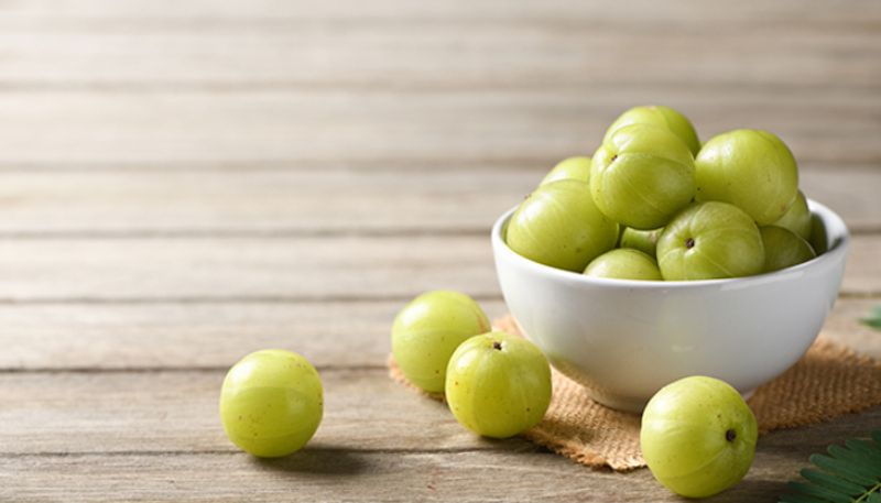 health benefits of eating amla or gooseberry daily