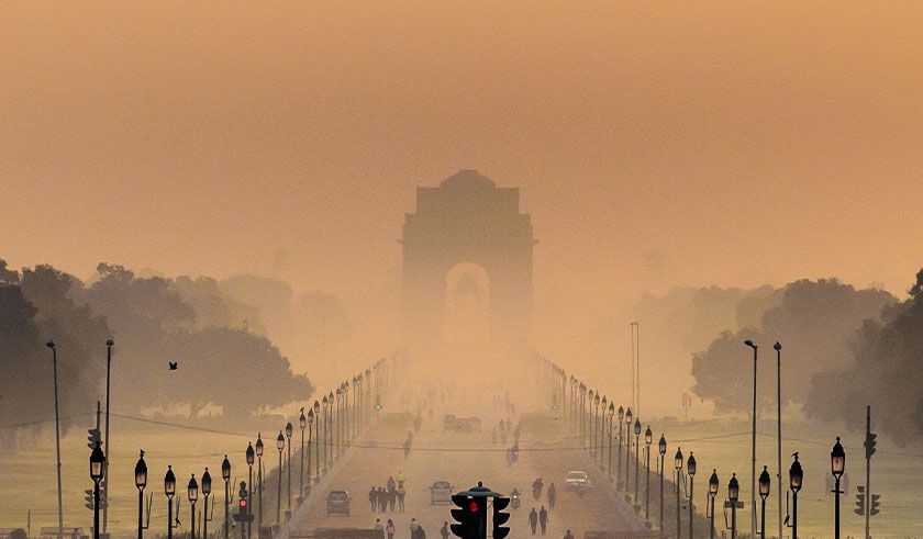 pollution point in delhi crosses three hundred points