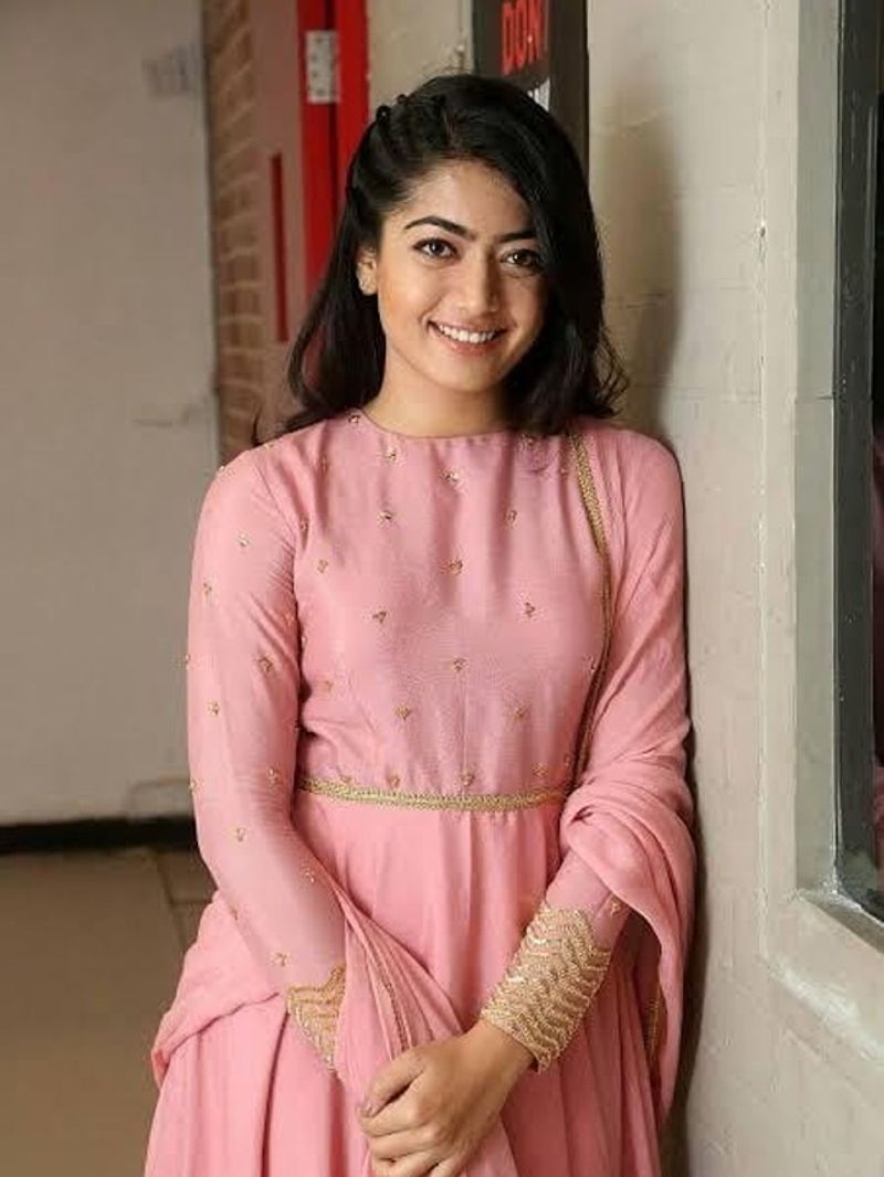 Actress Rashmika Mandanna says about Smiling Queen and her mother behind this title srb