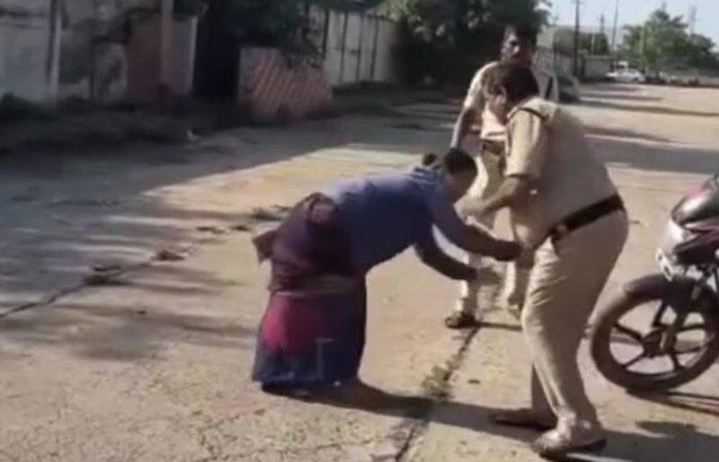 Guntur Mirchi Yard Security staff attacked woman AKP