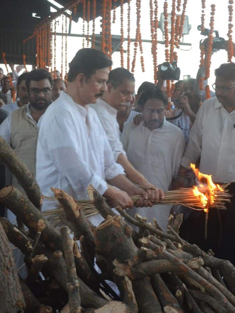 subrata roy sahara mother chavi roy funeral in lucknow baikunth dham zkamn