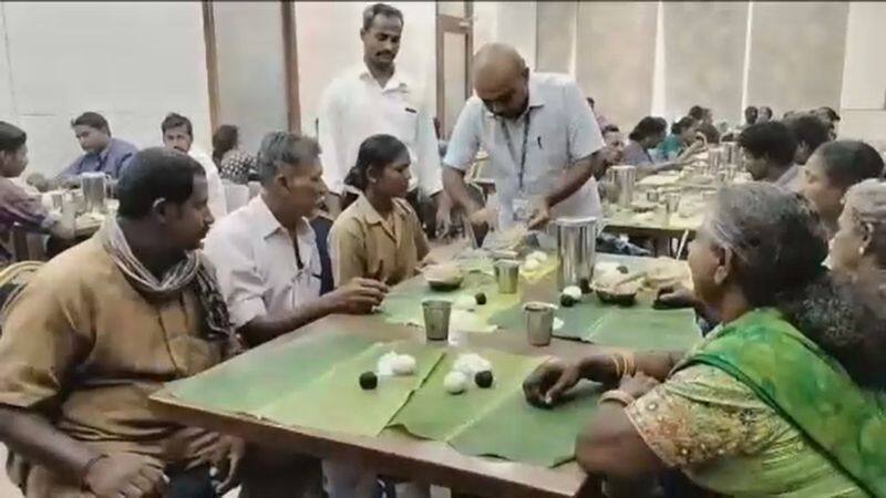 a trust provide biryani to 100 cleaning workers in thanjavur who involved cleaning work after diwali vel