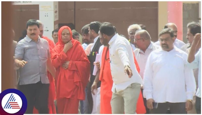 Chitradurga Murugha Swamiji was released from jail after 14 months in the POCSO case sat