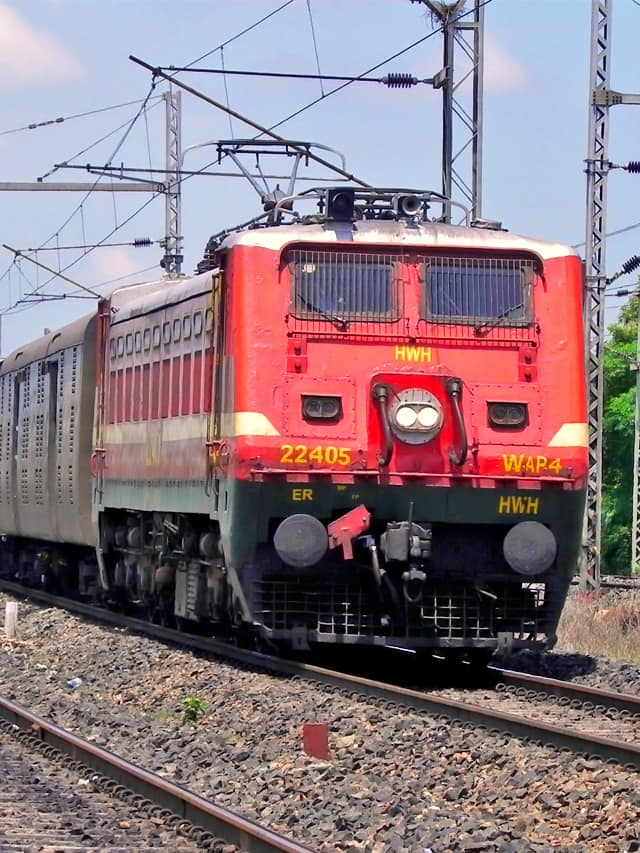 smoke detected in secunderabad-sirpur kagaznagar train lns