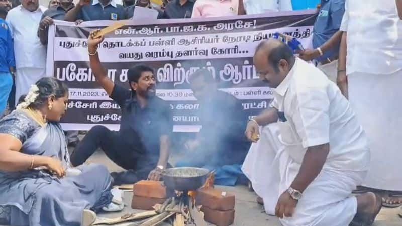 activists protest against government in puducherry vel