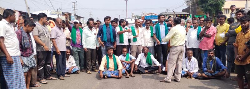 Arrest of farmer leaders overnight, protest by farmers snr