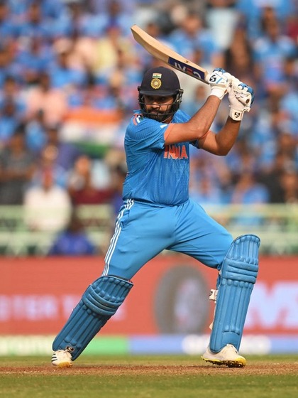 <p>World Cup की शुरुआत होने से पहले ही ICC ने प्राइज मनी की घोषणा की थी। जहां जीतने वाली टीम को 33,31 करोड़ और हारने वाली टीम को 16.65 करोड़ रुपए मिलेंगे। </p>

<p> </p>

<p> </p>
