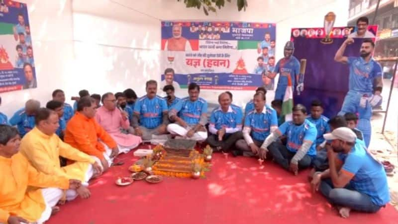 Fans pray for India to win the World Cup by performing special pooja and havans in temples ahead of IND vs AUS Final at Narendra Modi Stadum, Ahmedabad rsk