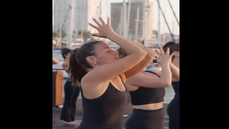 Mass yoga event was organised by Israeli women solidarity with victims smp