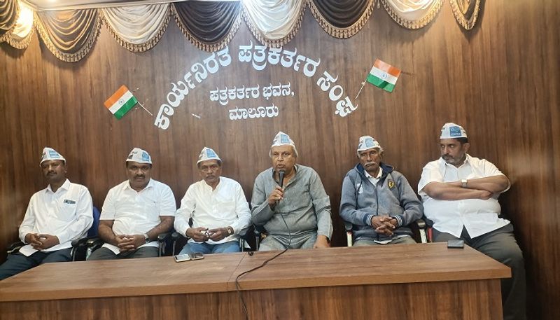 AAP Leader Mukhyamantri Chandru Slams Karnataka Congress Government grg 