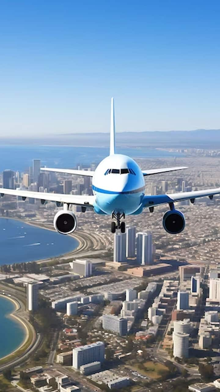 Does flying at high altitude save money? Interesting airplane facts RKK