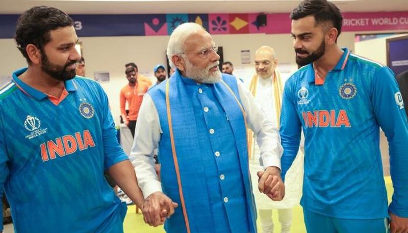 PM Modi consoles Rohit Sharma and Virat Kohli after defeat at World Cup final; see pictures avv