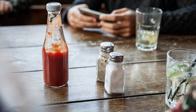 food video showing tomato ketchup making