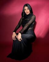 Shruti Haasan : మత్తు మత్తుగా శృతి హాసన్ ఫోజులు.. వొళ్లును విల్లులా విరుస్తూ  పిచ్చెక్కిస్తోందిగా..
