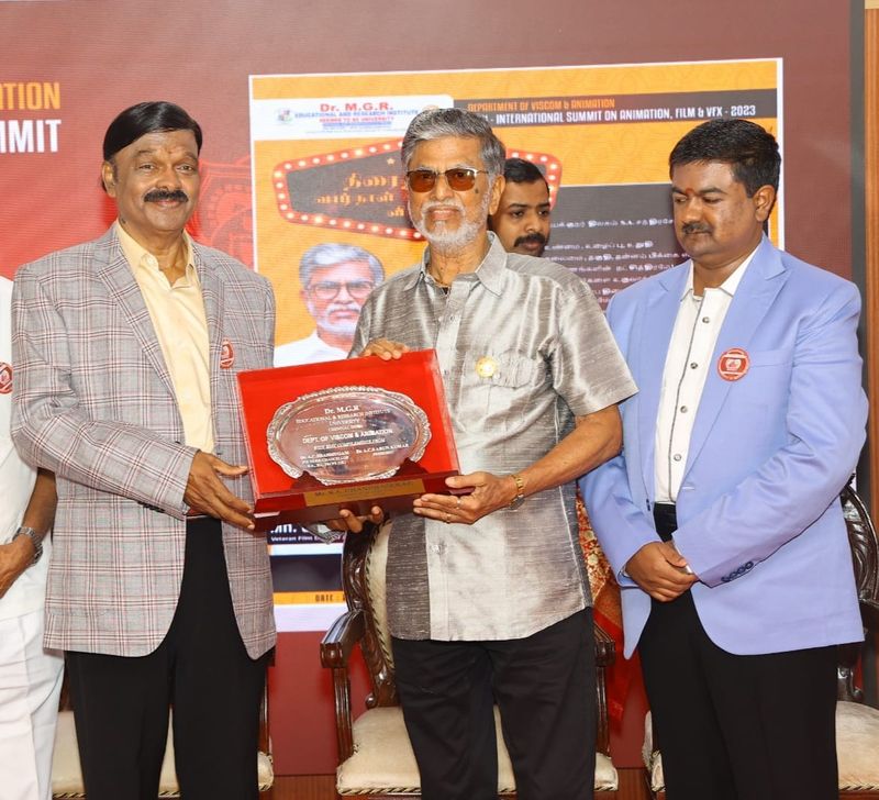 MGR university honoured thalapathy Vijay father SA chandrasekar by giving lifetime acheivement award gan