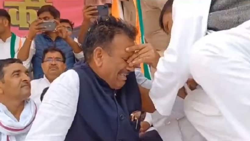 सचिन पायलट दे रहे थे भाषण, उधर मंच पर प्रत्याशी फूट फूट कर लगा रोने, वजह जानकर करेंगे सैल्यूट 