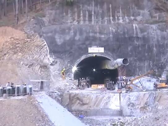 Uttarakhand Tunnel Collapse latest News rescue operation in last stage zrua