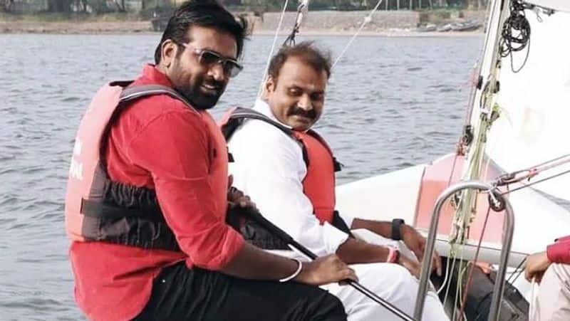 Vijay sethupathi Boat ride with Minister L Murugan in Goa during IFFI 2023 gan