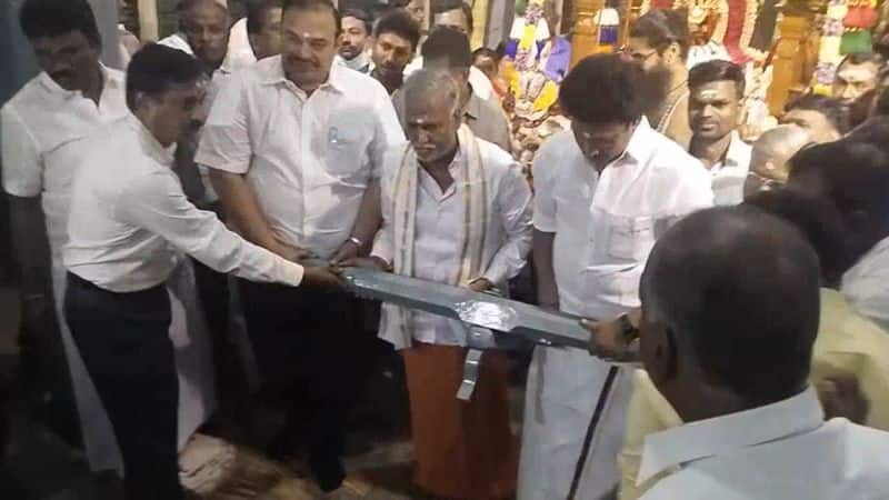 minister sekar babu and anbil mahesh inaugurate new Chariot at rock fort temple in trichy vel