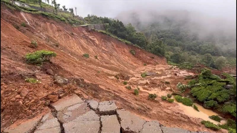 landslide near kotagiri at heavy rain in nilgiris vel