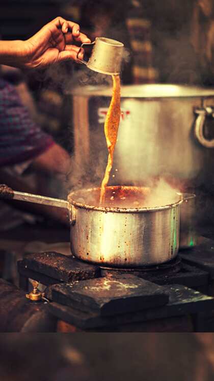 দুই কাপ চা থেকে কত টাকা বাঁচবে