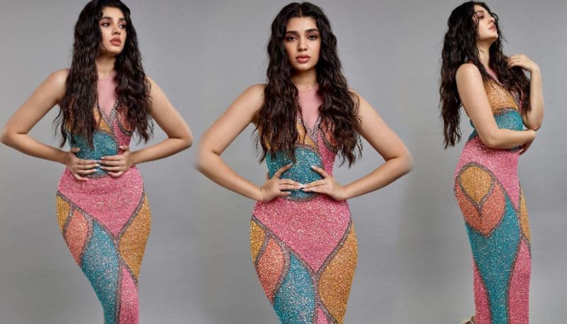 Actress Kriti Shetty Hot look in Colorful mermaid Bodycon dress, netisens react Vin