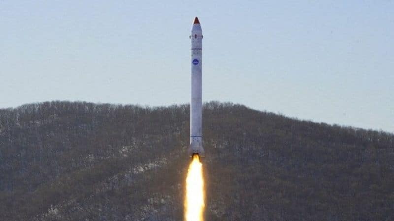 Spy satellite launch successful, Kim welcomes scientists with daughter and wife-sak