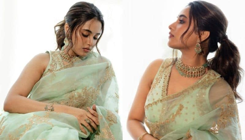 Priyanka Arul mohan looks beautiful in transparent Saree NSK