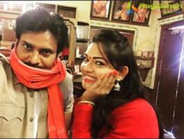 Ashwini Sri: బోర్ కొడితే పవన్ కళ్యాణ్ కారవాన్ లోకి పిలిచేవారు... ఇంటికి వెళ్ళాక కూడా కల్లోకి వచ్చేవారు!