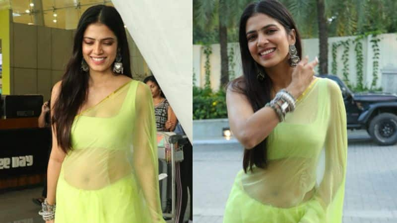 Ever gorgeous Malavika Mohanan's saree photoshoot joins the trend thangalaan gan