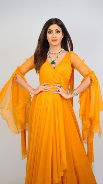 देवरानी भी पूछेगी दाम,जब पहनेंगी Shilpa Shetty की 10 स्टाइलिश सूट