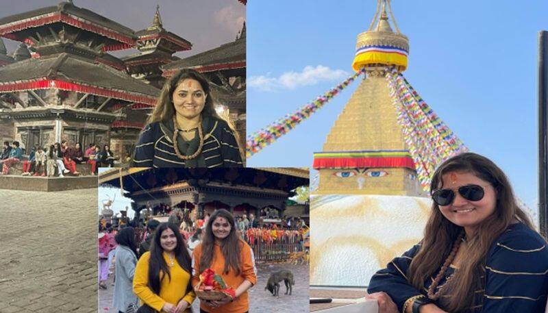 Singer Anuradha Bhat in Nepal with sister pic at Pashupathi temple pav 