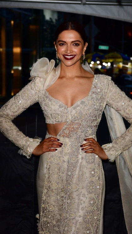 200 की साड़ी में भी लगेंगी हसीन,कॉपी करें Deepika Padukone के लुक